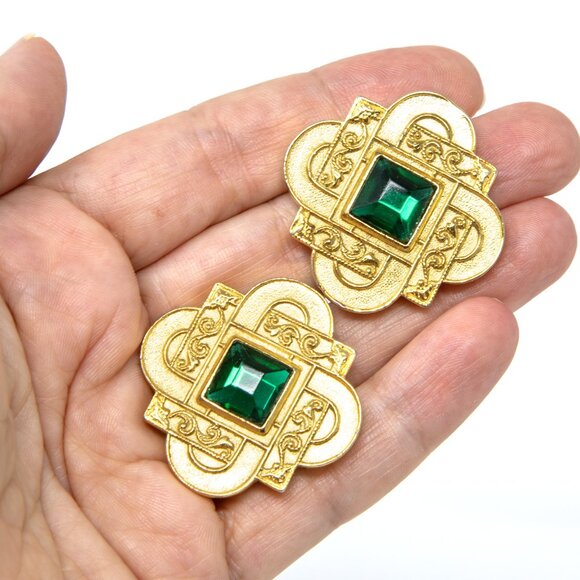Vintage Rare Shape Signed Ben-Amun Gold Tone Green Rhinestone Clip On Earrings - Picture 10 of 11